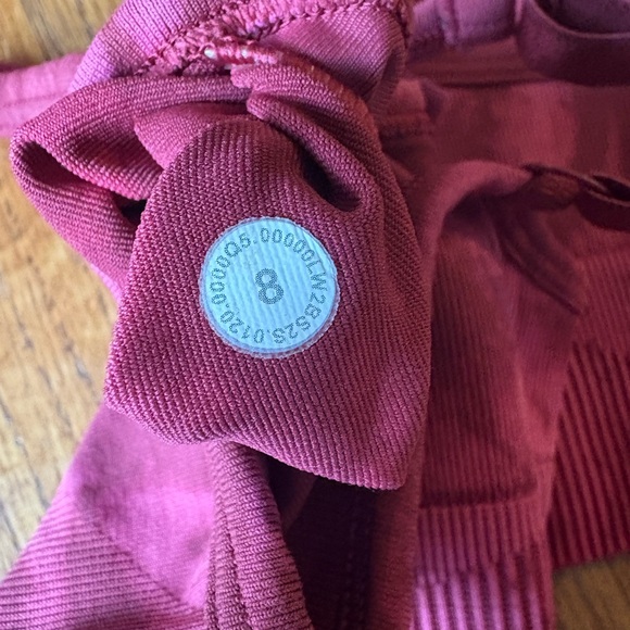 Lululemon Athletica Berry Sports Bra 6/8 - Picture 4 of 5